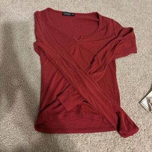 redish orange long sleeve V-neck